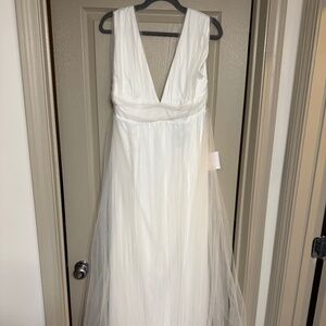 Lulu’s Deep V Neck White Dress